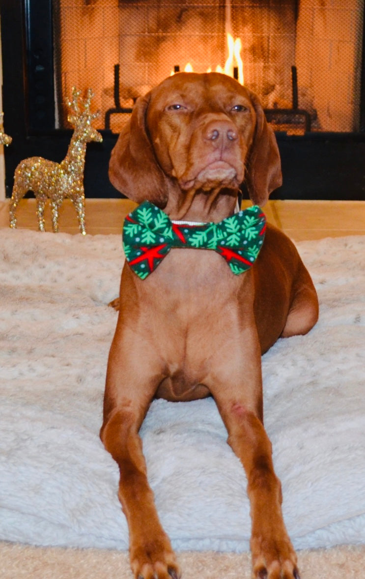 Green Flannel Snowflake Print Bow Tie